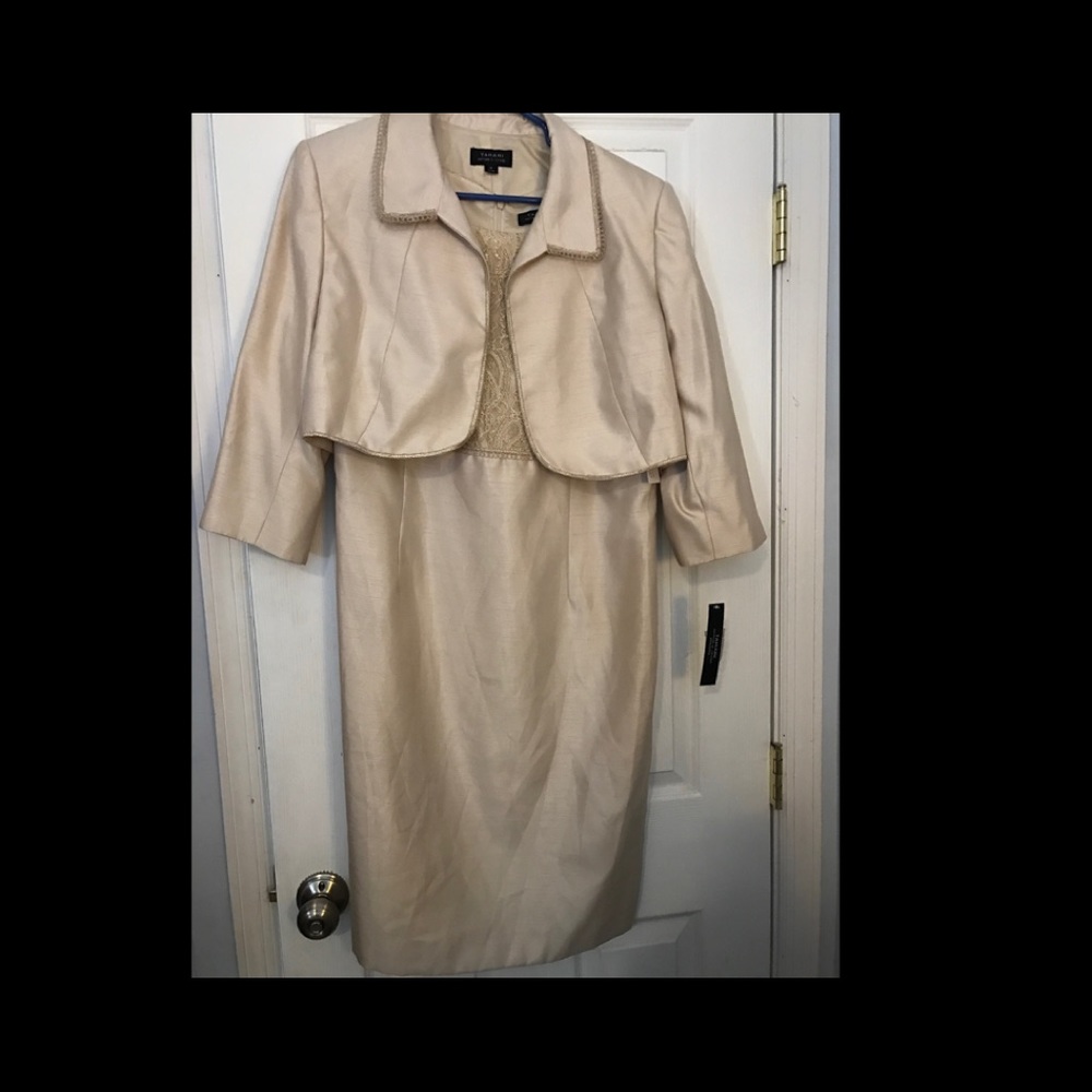 Women's 16 Tahari Cocktail Dress 2 piece Suit Gold